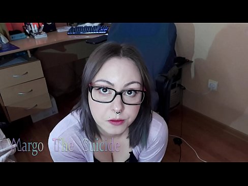 ❤️ 안경을 쓴 섹시한 여자가 카메라에 딜도를 빤다. 항문 포르노 ko.kiss-x-max.ru에서 ❌